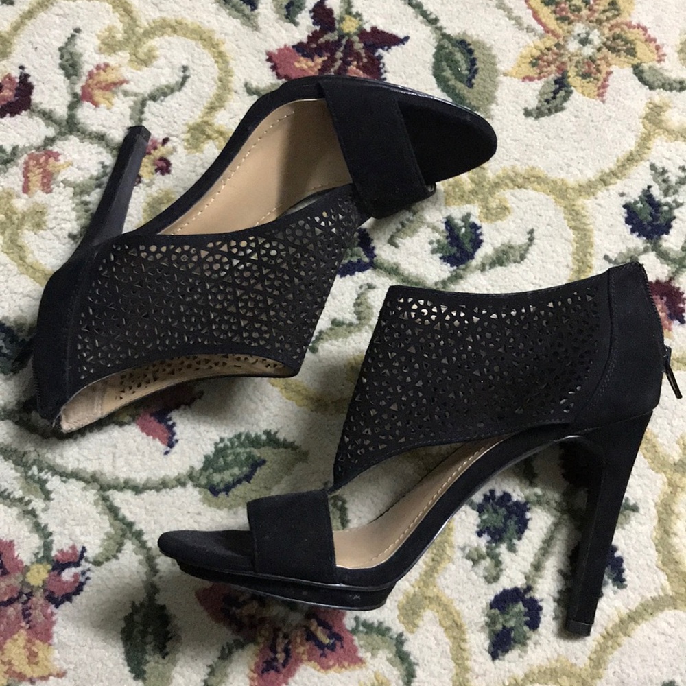 BCBG generation black heels